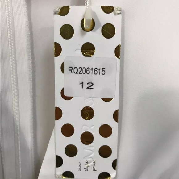 Harper & Me Romper 12 Bell Sleeve Lace open side - Picture 3 of 7